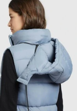 Khujo EDEN MATT - Weste - Hellblau -Khujo Geschäft d6dd8ff6fb9d43b9b2aa81d4ea8fe184